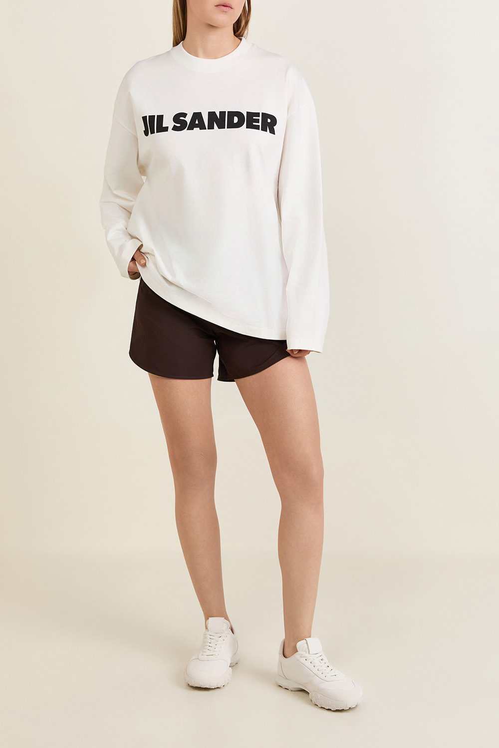 חולצת טי עם שרוולים ארוכים